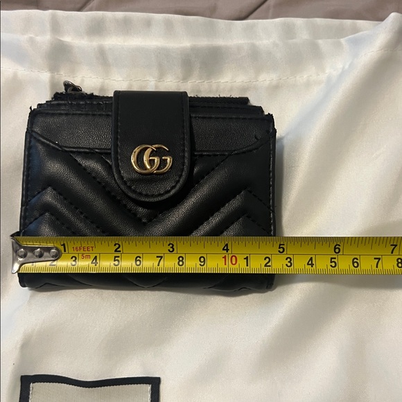 Gucci Black Quilted Leather Wallet with Gold Logo - Picture 12 of 14
